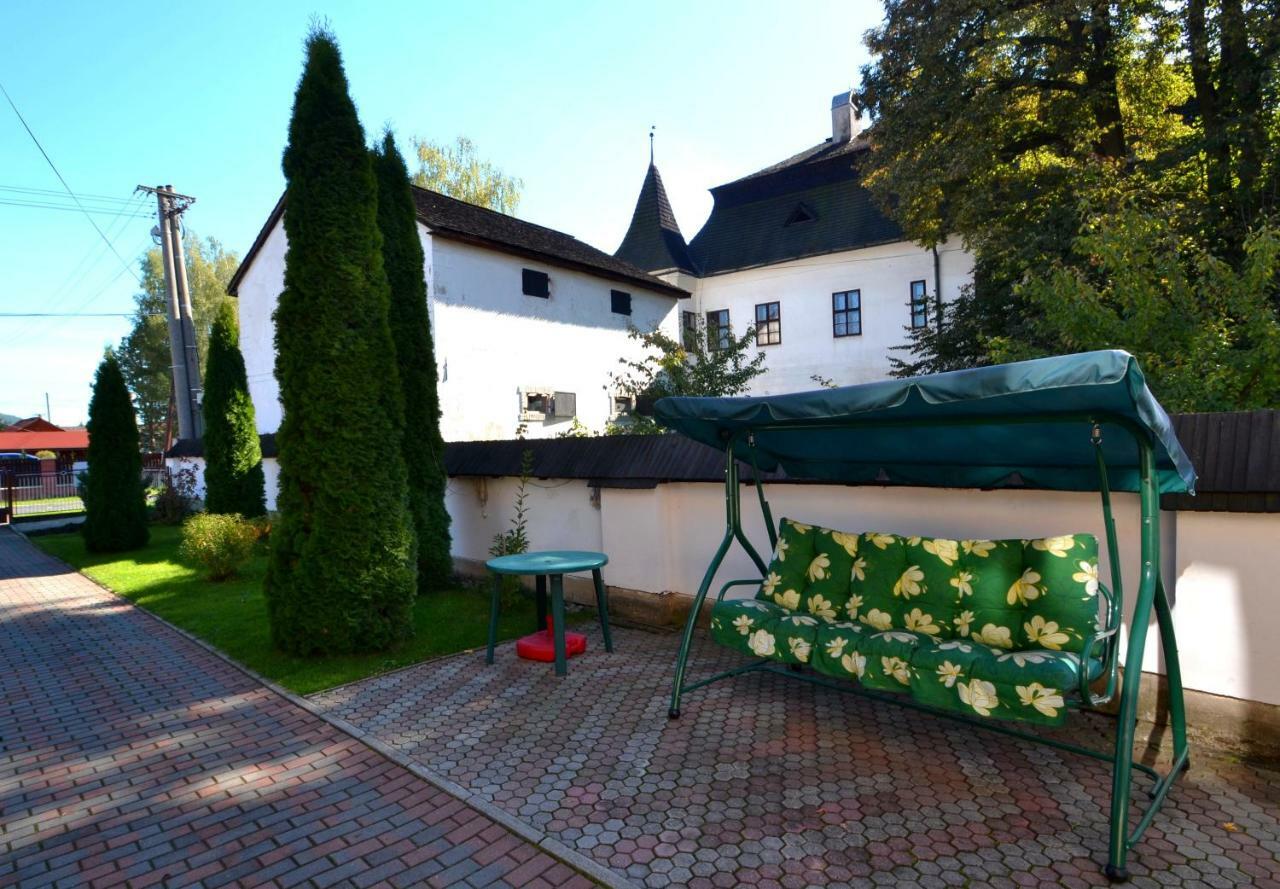 Apartman Pri Zamocku Бешенёва Экстерьер фото
