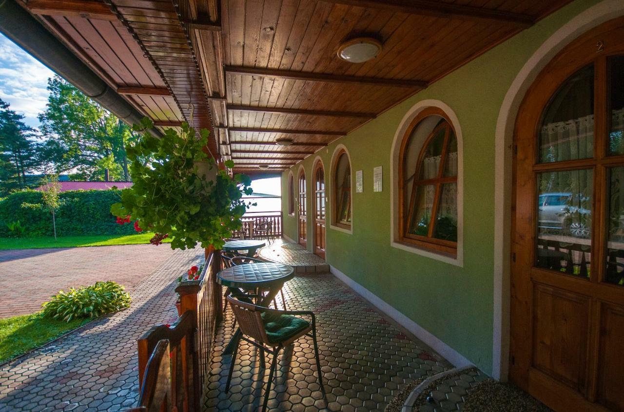 Apartman Pri Zamocku Бешенёва Экстерьер фото