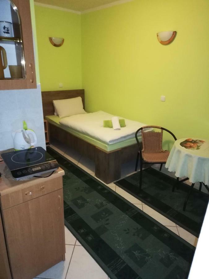 Apartman Pri Zamocku Бешенёва Экстерьер фото