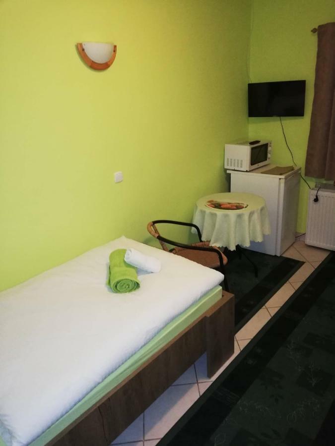 Apartman Pri Zamocku Бешенёва Экстерьер фото